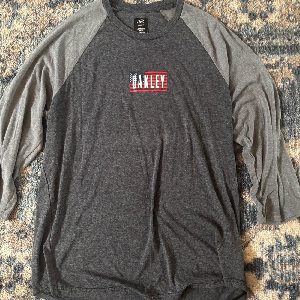 Oakley Gray Regular Fit T-Shirt
